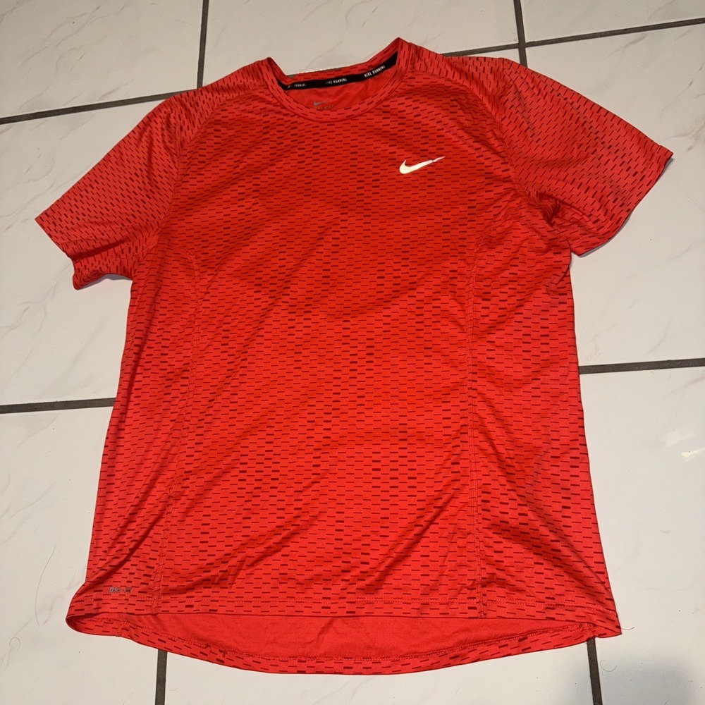 Nike Men's Running Dri-Fit Shirt L Bright Red 849950-657 Athletic Pullover